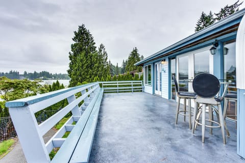 Deck | Lakefront Property