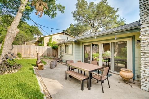 Austin Vacation Rental | 4BR | 2BA | 1,642 Sq Ft | 2 Small Steps Required