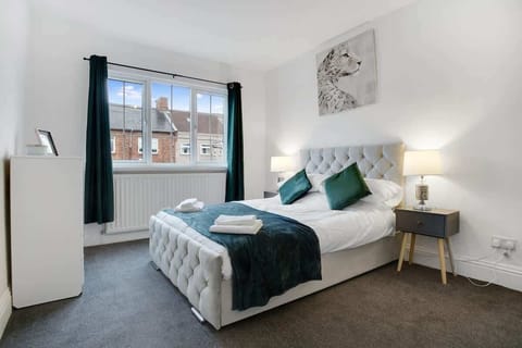 Bedroom 1 offers flexibility and comfort with a cosy double bed, ensuring a restful retreat for a peaceful night's sleep.
