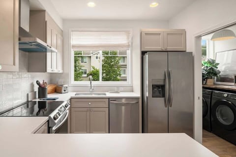 Newly Fully remodeled Kitchen.
