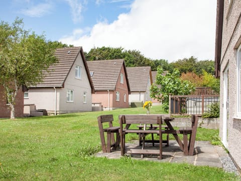 Sitting-out-area | Number 13, St Ann&rsquo;s Chapel, near Callington
