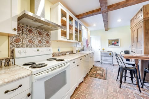 Kitchen | 1st Floor | Coffee Maker | Crockpot | Toaster | Cooking Basics