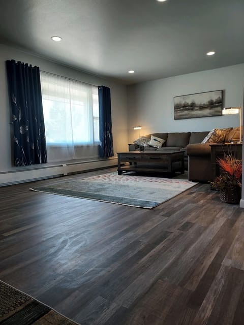 Upstairs Livingroom