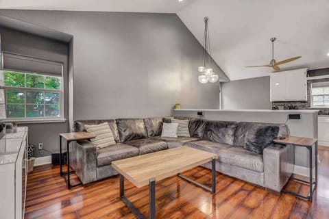 Circle around with your family and pals in the living area!