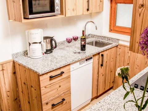 Apartment Basecamp - People's Hotel Bed and Breakfast in Piesendorf