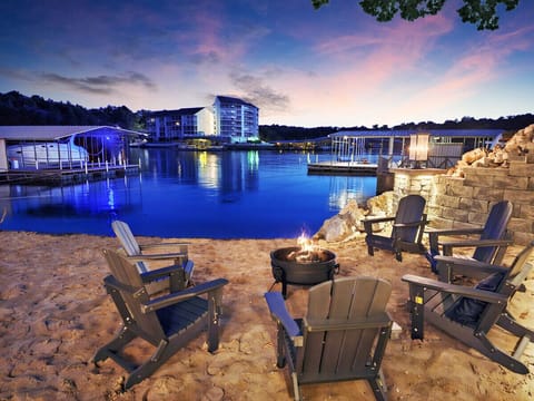 The perfect spot for family time, photos, and lake fun.