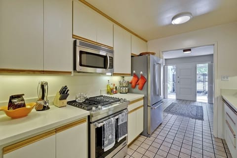 Gas range and high quality appliances