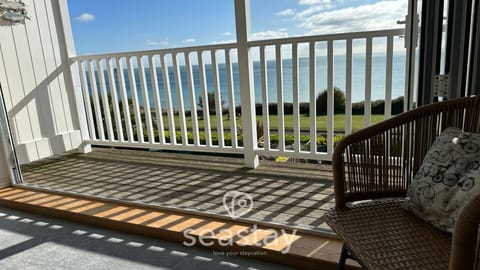 The View - Luna's Seaview Apartment in Broadstairs, Kent Hosted by @seastayuk www.seastay.co.uk