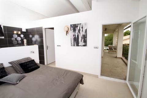 location saisonniere piscine spa calme detente nature parc riviere gard occitanie gite_de_charme art riviere serenite chic luxe design