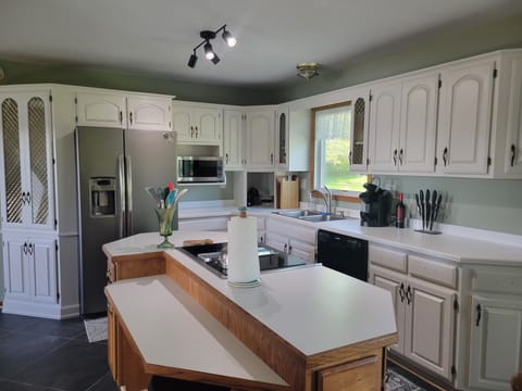 Kitchen with full suite of appliances