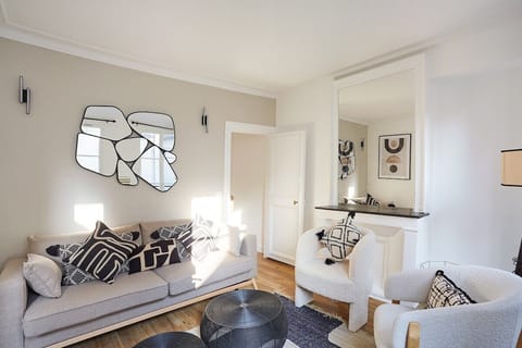 Salon avec canapé lit 
