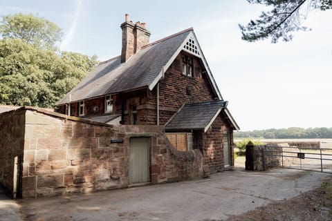Manor Cottage 1 Entrance