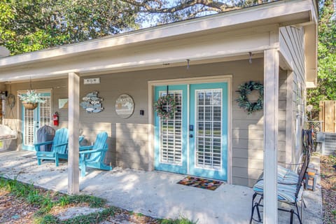 Waveland Vacation Rental | 1BR | 1BA | 875 Sq Ft | Step-Free Access