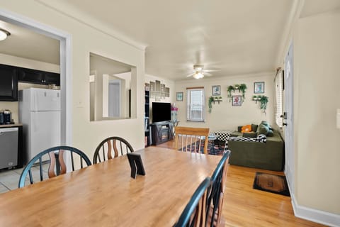 Dining table that sits 6.