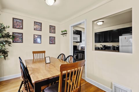 Dining table that sits 6.