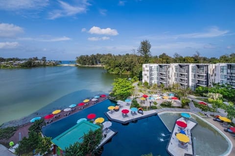 Best location in Laguna-modern apartment at Cassia (10913)
