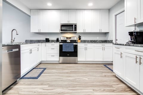 Get creative in this wonderful kitchen!
