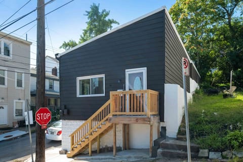 Situated just minutes from downtown Pittsburgh, this home offers easy access to the city`s vibrant attractions, dining, and entertainment options