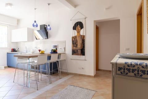 Table, Furniture, Building, Wood, House, Interior Design, Kitchen, Desk, Chair, Flooring