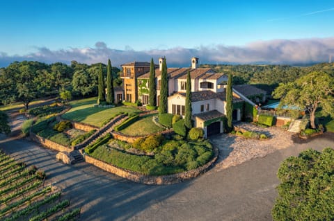 Welcome to Villa Capricho, a luxurious vacation home located in the heart of California's wine country