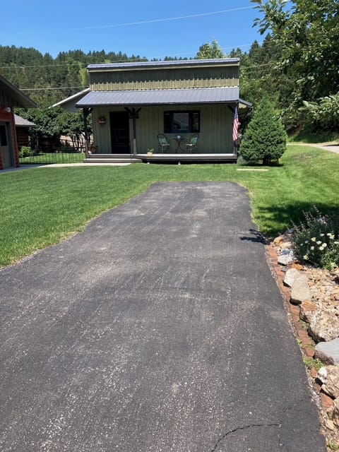 31 foot off-street parking 