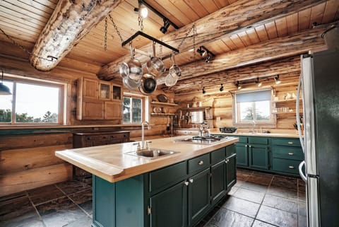 Gather around our large island. Room for the whole family!