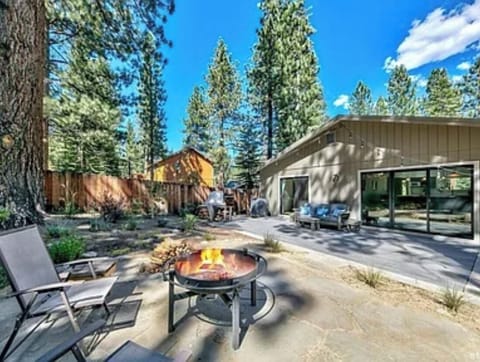 Large fully fenced-in backyard with Trex deck