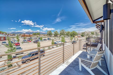 Mountain Mod
•Wrap Around Patio
•Views