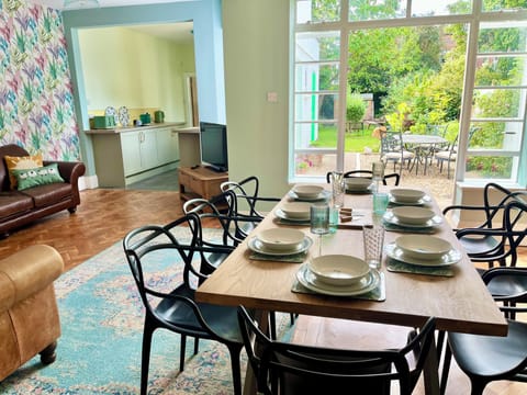 Spacious open plan kitchen, lounge and dining area 
