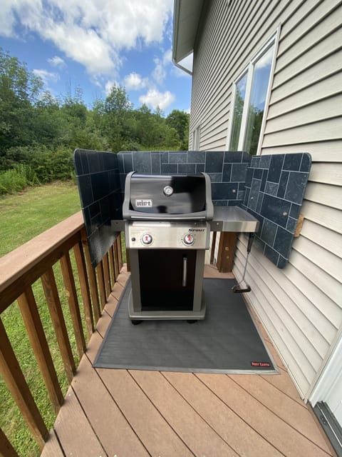 Weber grill w/ central propane line