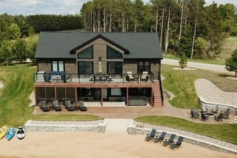 WisCottage View of Backyard - Beach, Fire Pit, Screened in Porch and Hot Tub