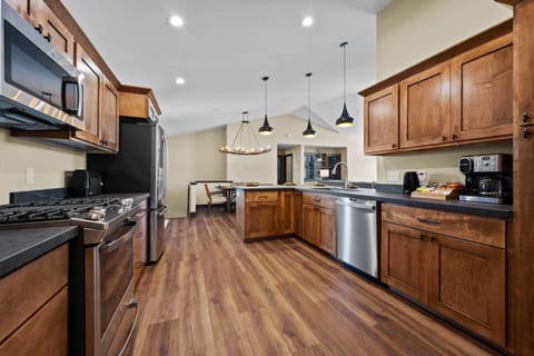 WisCottage on Beach Lake Wisconsin a DI4Y Vacation Rental