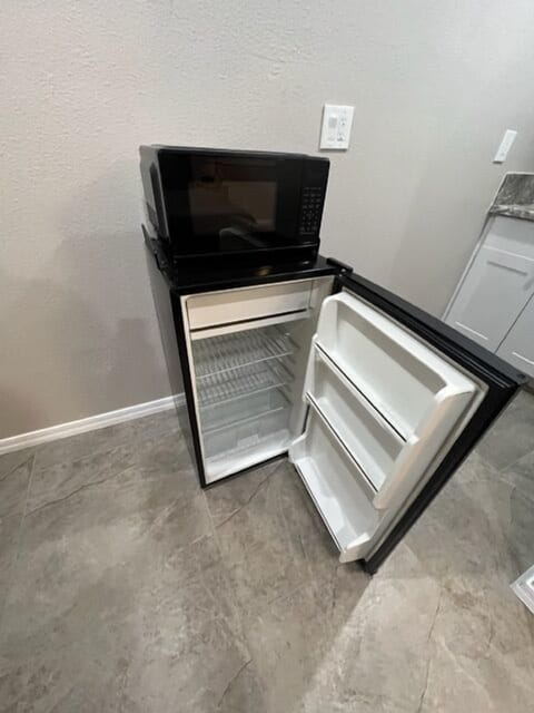 Microwave and Mini-Frige