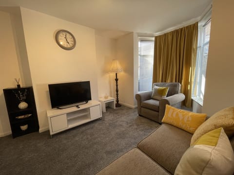 Living Room / Lounge