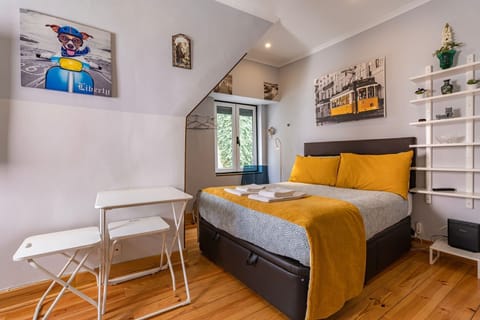 This totally renovated and new studio is a complete, pleasant, clean functional space, perfectly equipped to accommodate up to 2 people. #home #lisbon #comfort #airbnb