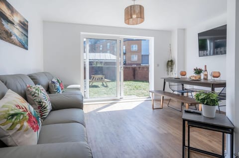 Swn Y Mor - 4 Bedroom Holiday Home - Llanelli (3361)