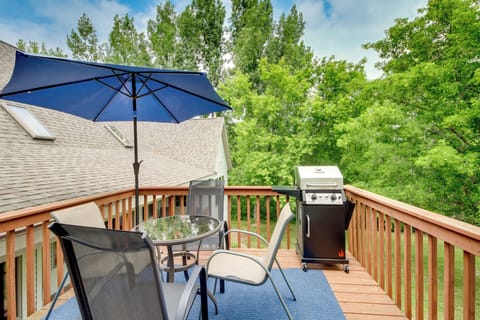 Balcony | Gas Grill (Propane Provided)