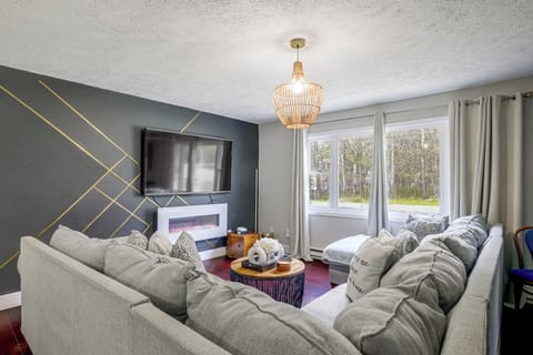 Tobyhanna Vacation Rental | 5BR | 3BA | 2,400 Sq Ft