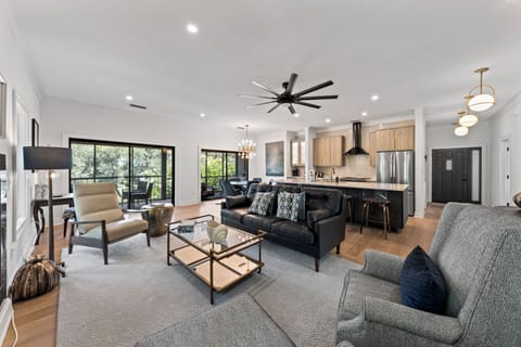 A stunning 3 bedroom, 3 bath villa within walking distance to many of Seabrook Island's amenities!