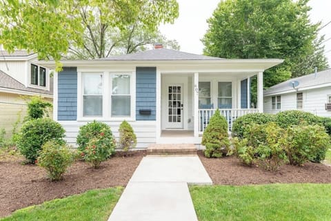 Welcome to your cottage house vacation home! 