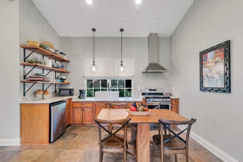 Farm Stay 2 Dining Room/Kitchen