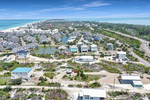 Located Between the Bay and Gulf