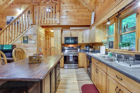 Kitchen | Coffee Maker | Toaster | Dishware & Flatware | Cooking Basics