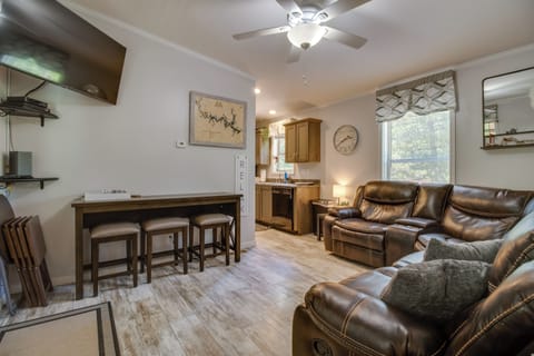 Living Room | Smart TV | Free WiFi