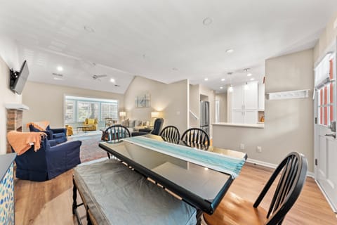 2 bedroom, 2 bath Cottage plus a Loft