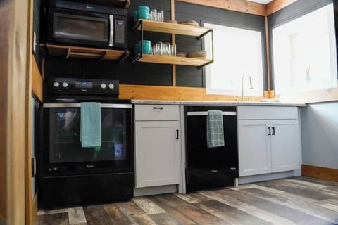 7b82c20a e940 46db 965b aae5fc7ec740