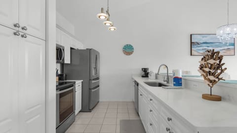 Spyglass TH 106 Kitchen Area