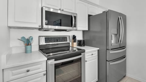 Spyglass TH 106 Kitchen Area