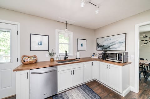 Coffee station w/ Keurig, regular coffee maker, & french press