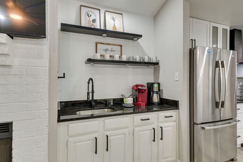 Wet Bar | Keurig Coffee Maker
